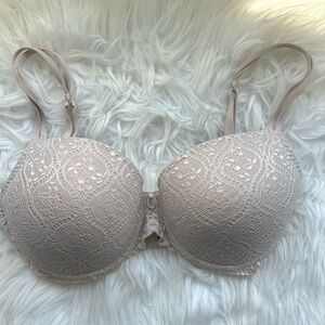 Implicite Bra. Like new. 34DD